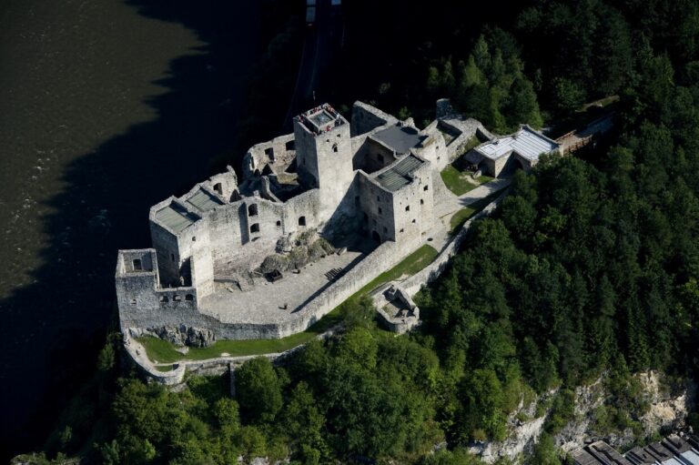 Strečno Castle
